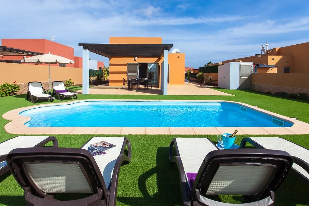 Villa Con Piscina ,Vista Mar Y Campo De Golf location